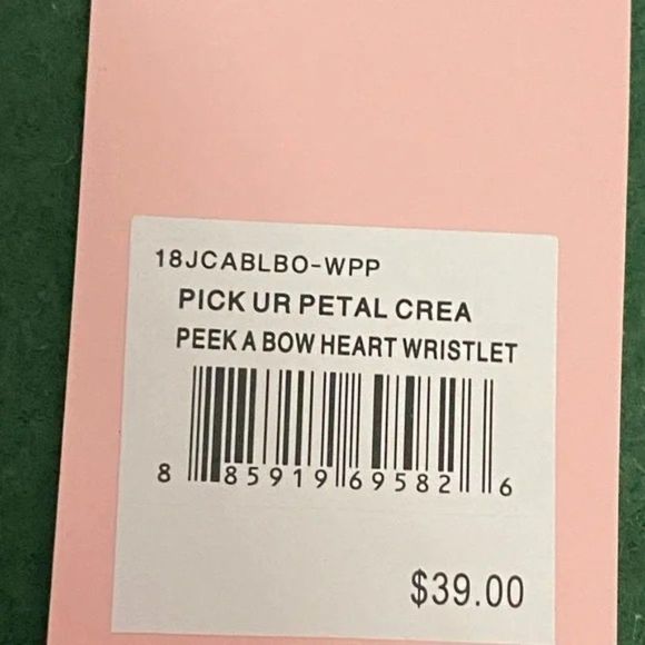 Juicy Couture Peek A Bow Heart Wristlet Handbag - Picture 7 of 7